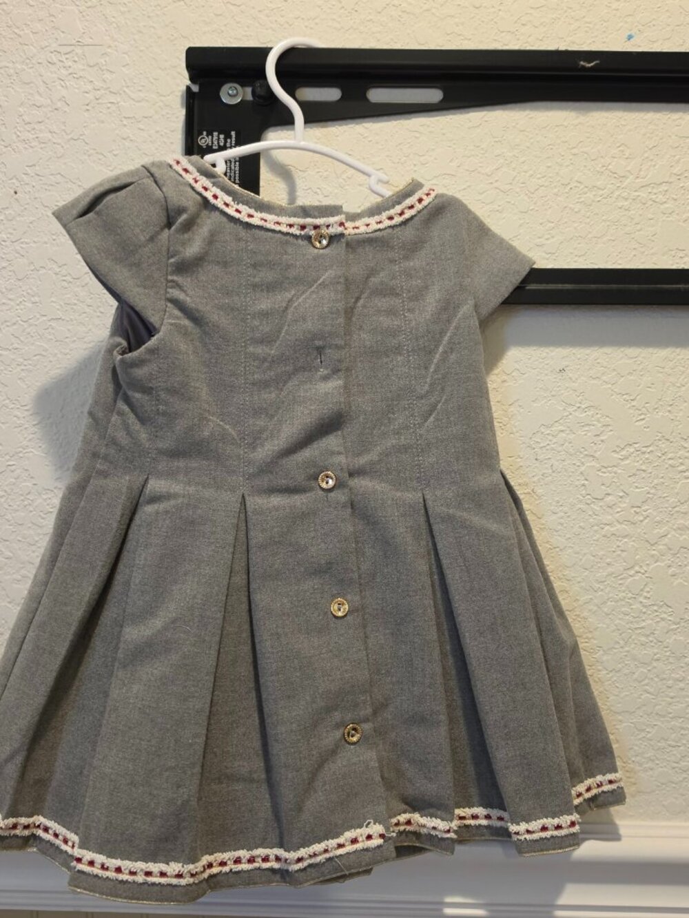 Tahari Girls Gray Dress Red/White Ric-Rac Trim Gold Buttons Size 4T